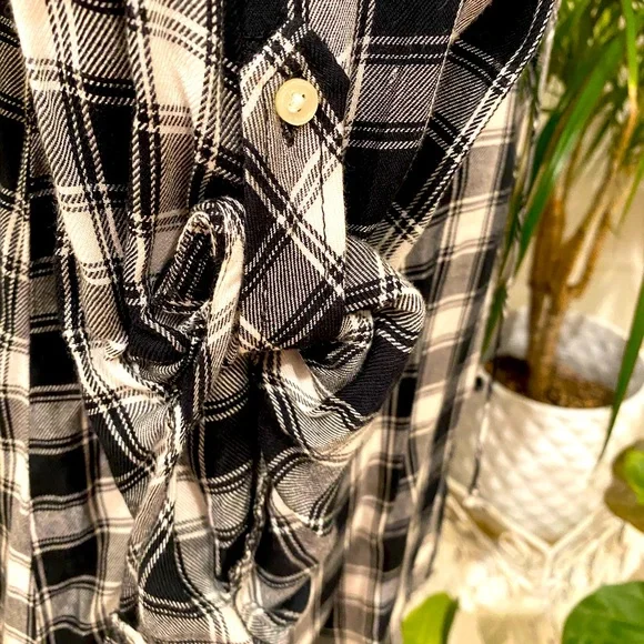 EXPRESS PULLOVER TIE FRONT BLOUSE NWT - Picture 5 of 7